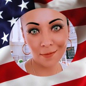 Meet your Posher, Dee dee